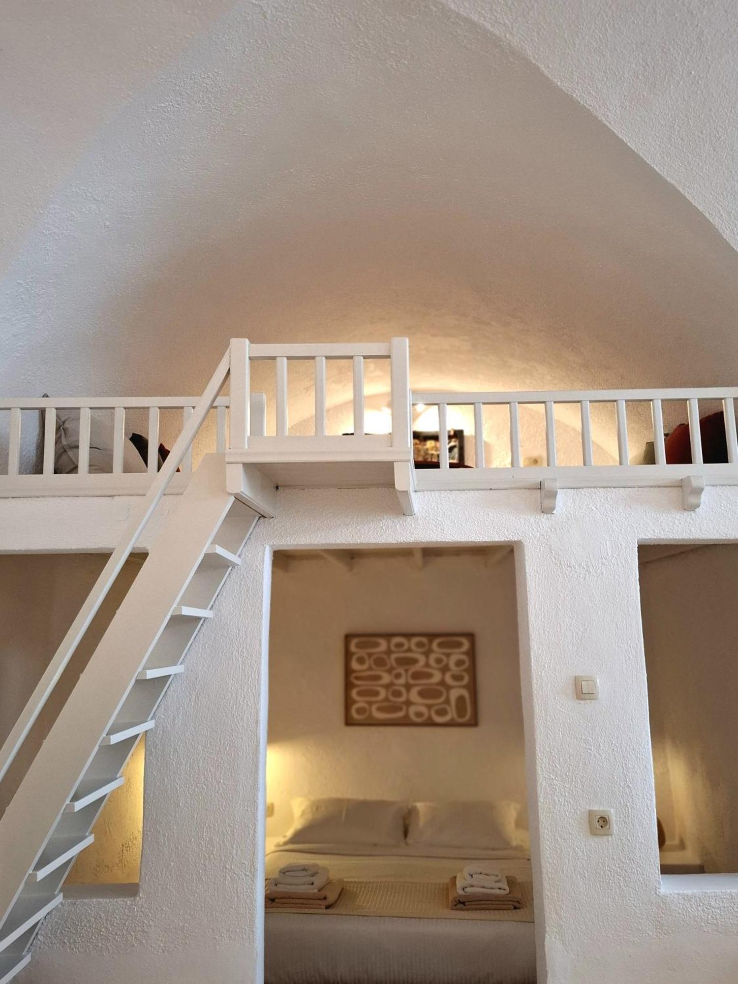 Mardanza Krokos Suites Imerovigli (Santorini) Exterior foto