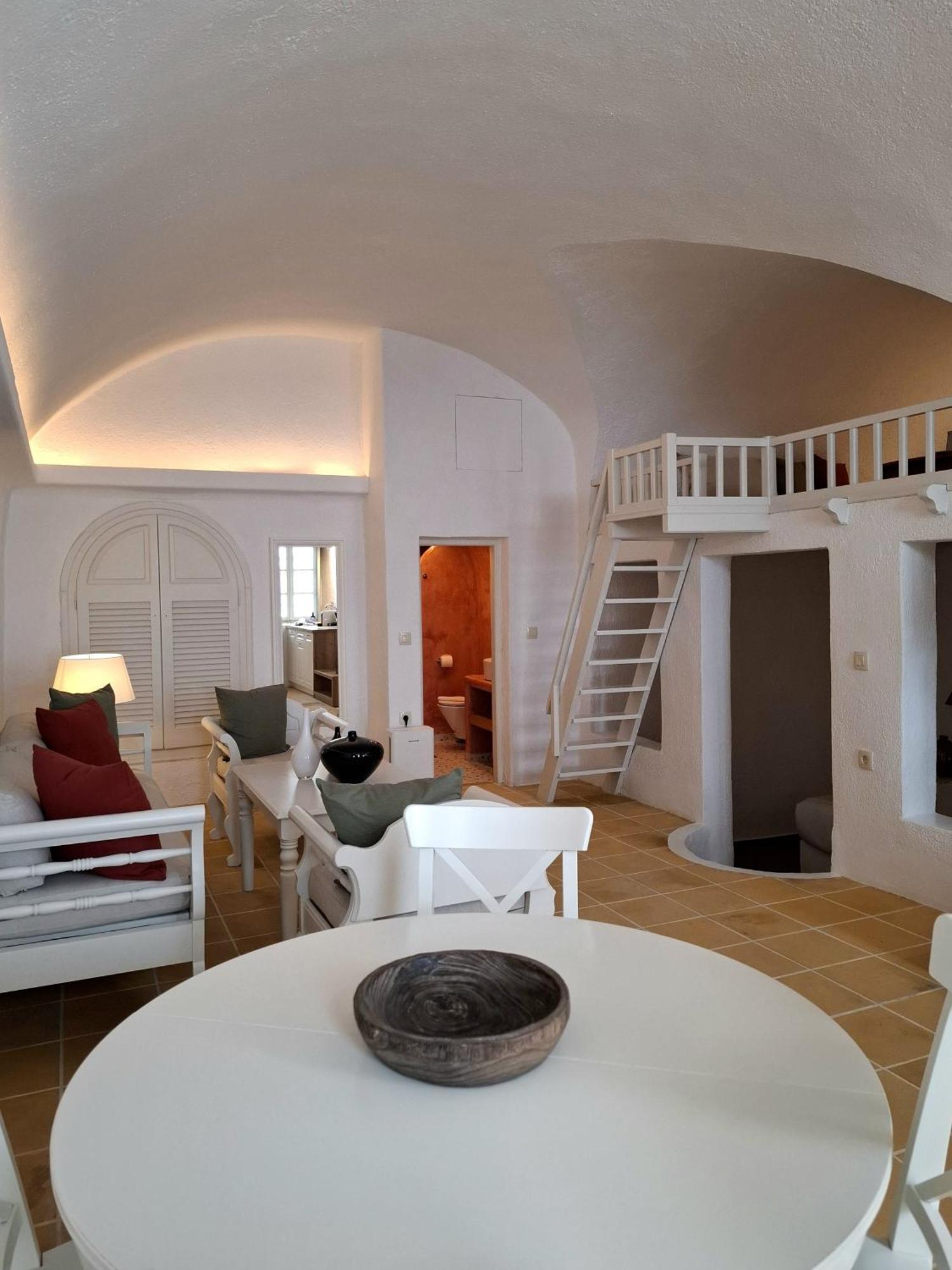 Mardanza Krokos Suites Imerovigli (Santorini) Exterior foto